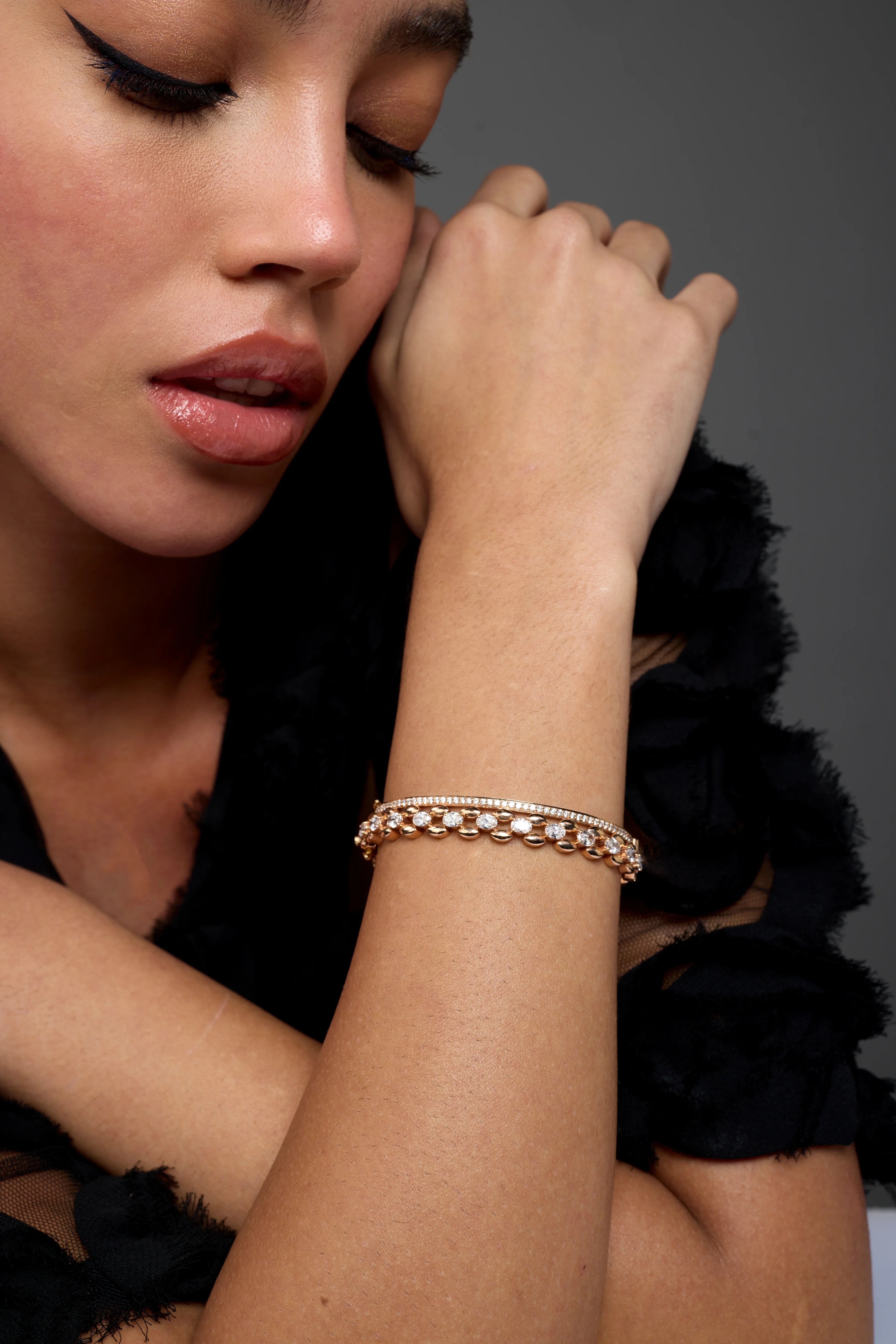 Mixed Cut Checkers Line Oval Bracelet