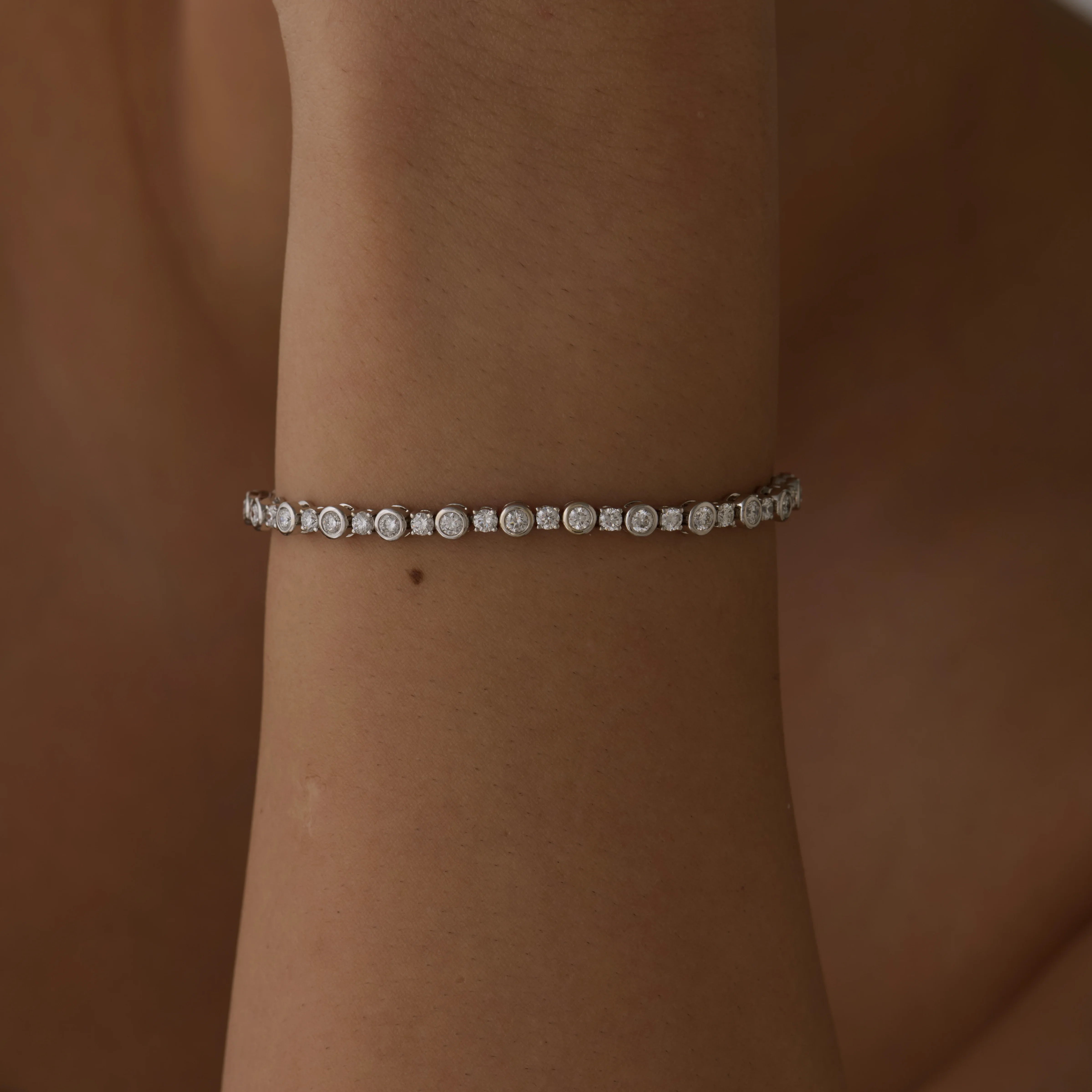 26 Carat Brilliant Cut Alternating Tennis Bracelet