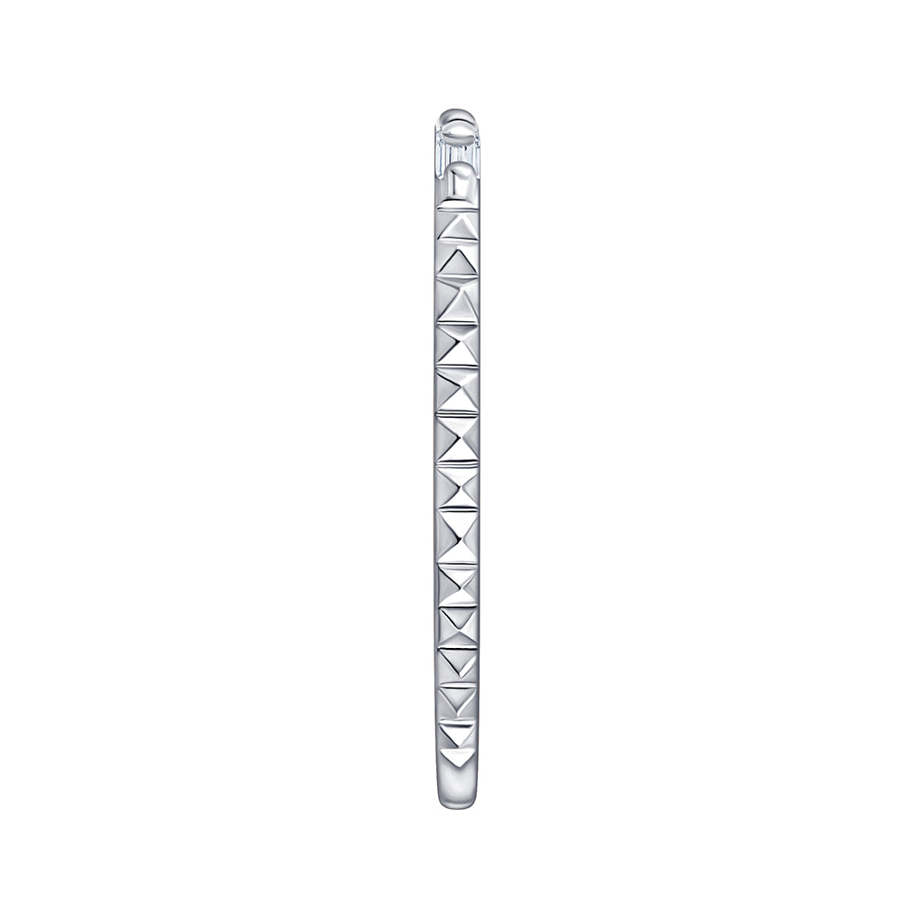 Baguette Cut Grooved Accent Band