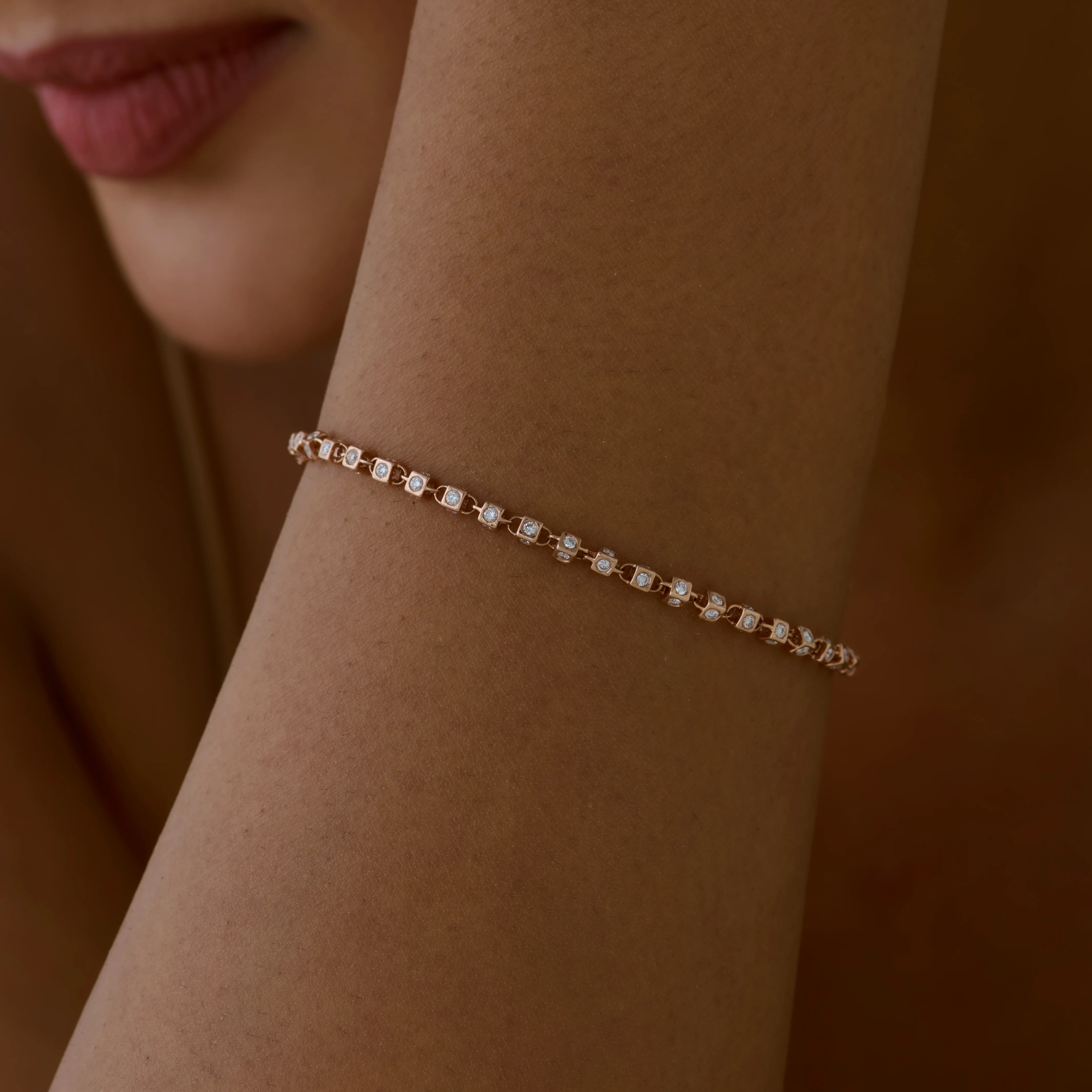 Brilliant Cut Square Motif Bracelet