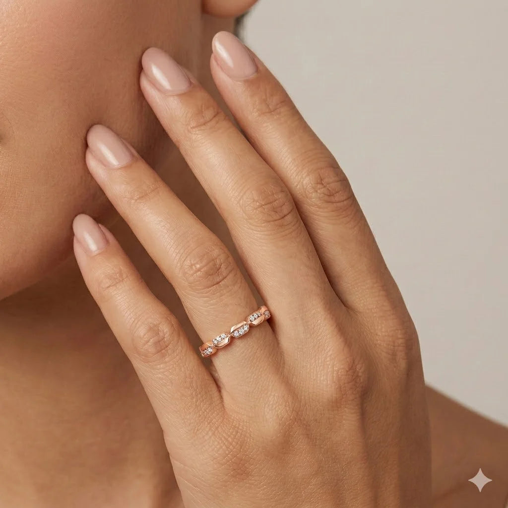 Brilliant Cut Alternating Geometric Band