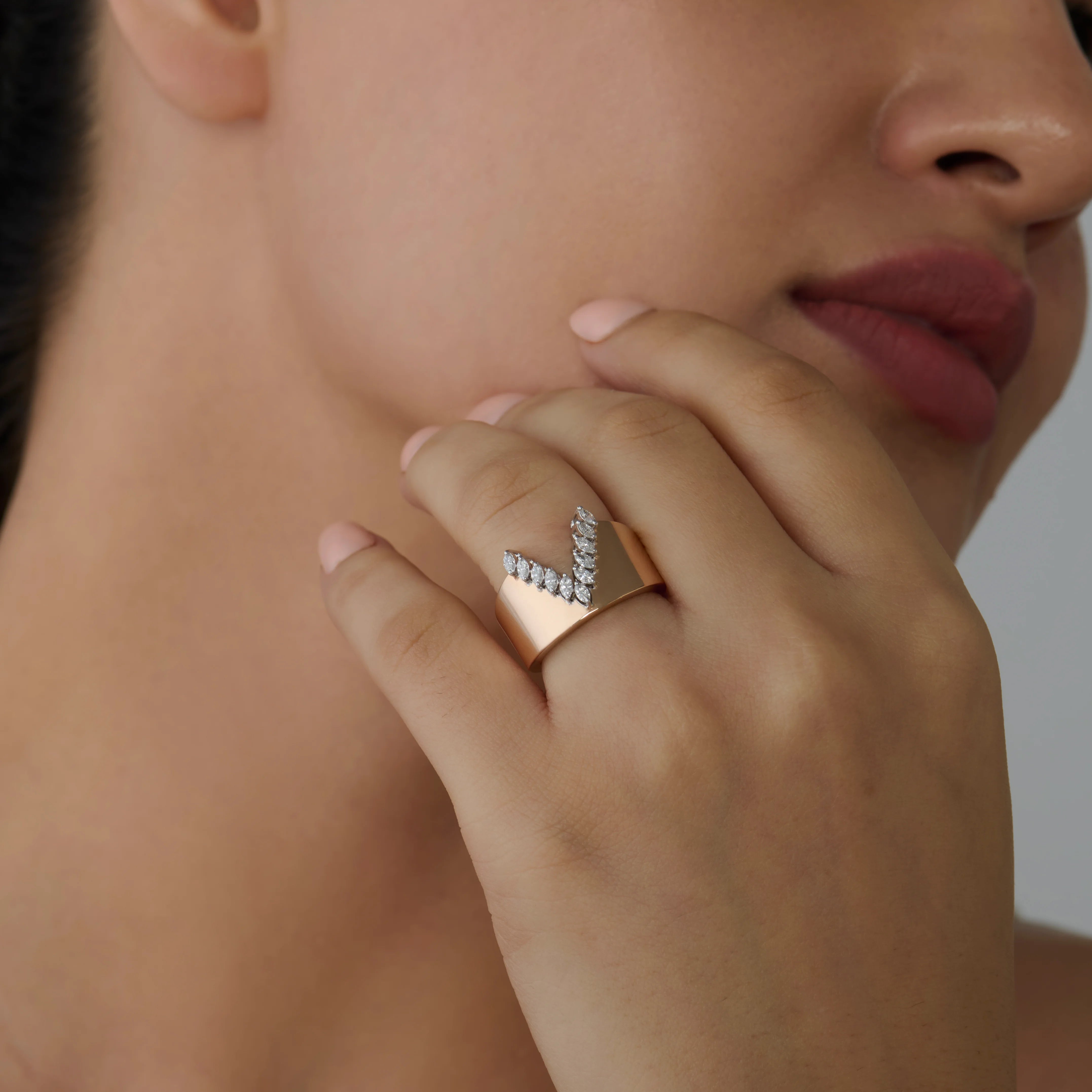  V Motif Marquise Ring
