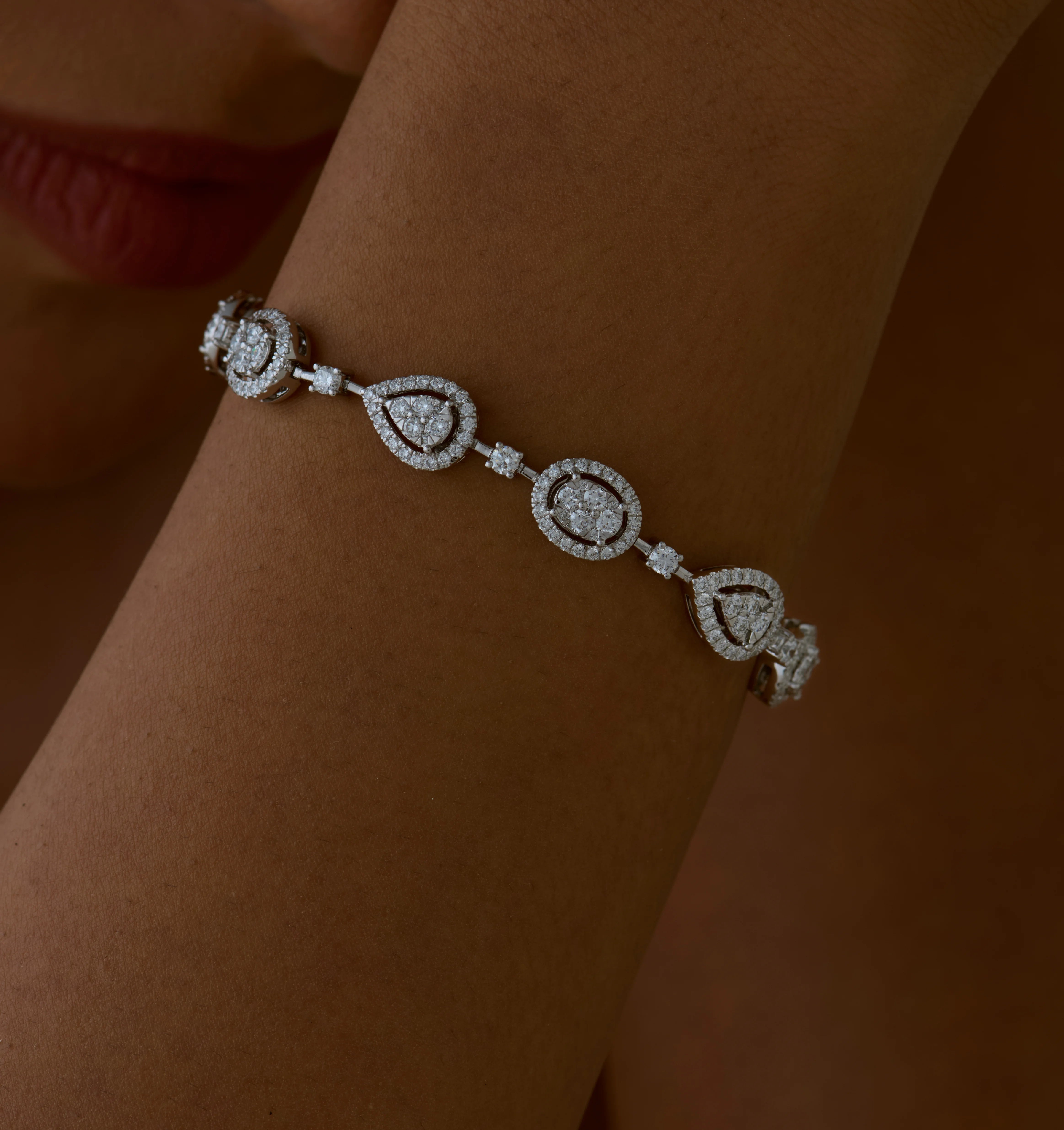 Mixed Cluster Halo Tennis Bracelet 